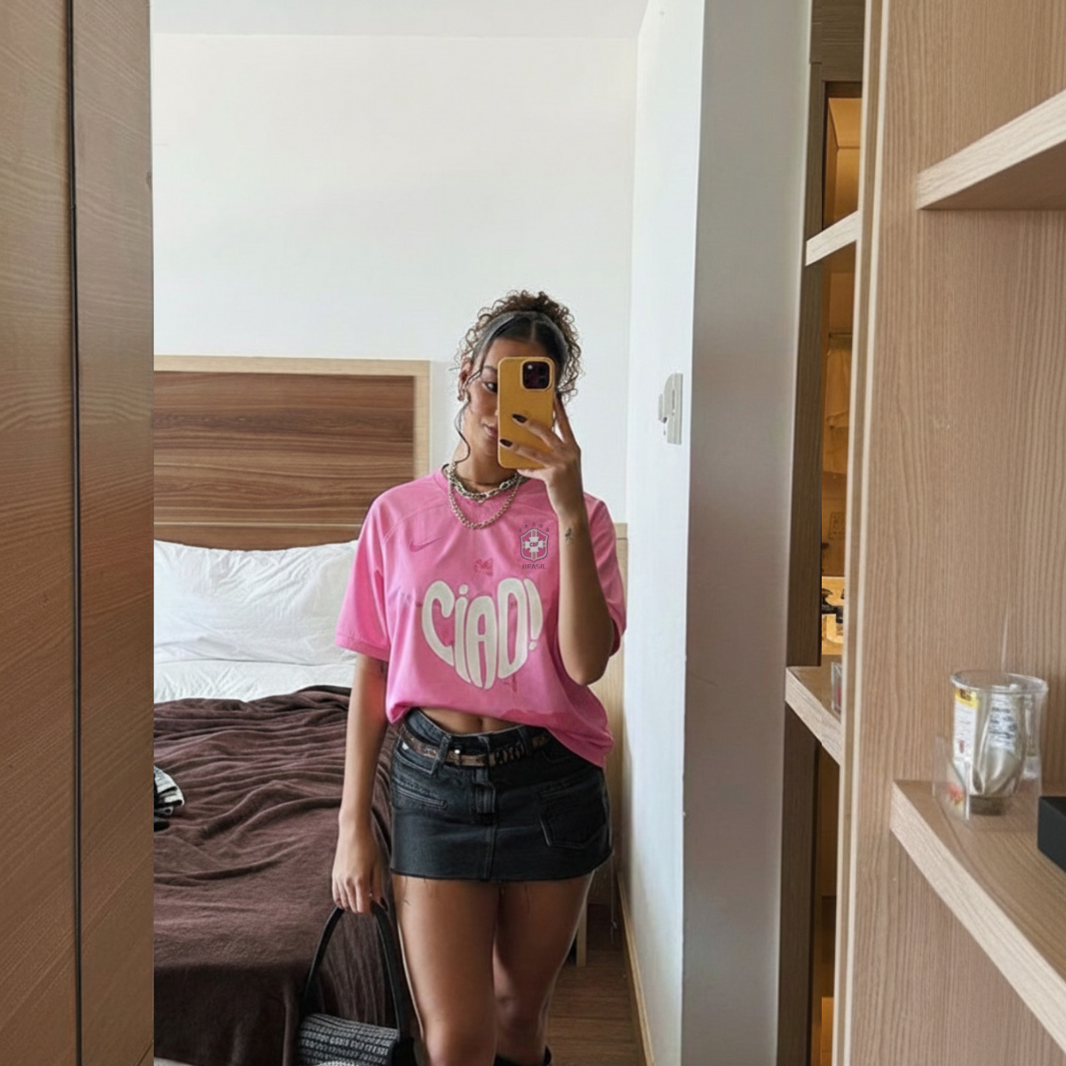 D. VALENTINO X BRASIL